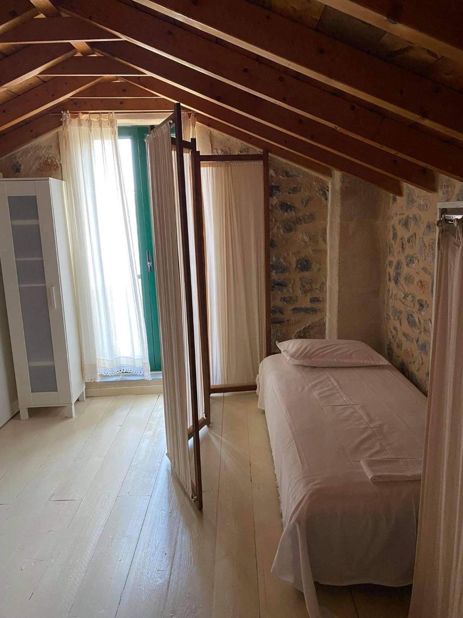 GuesthouseKamara Monemvasía Eksteriør billede